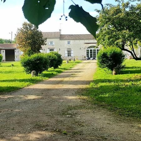 Bed and Breakfast La Revetizon Siecq Zewnętrze zdjęcie